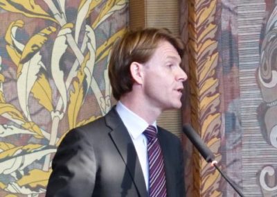 201306_ideal_parliament_1_big